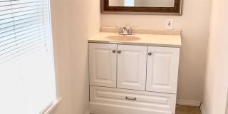 3br/2ba cottage by LSU with all new appl, 2nd house from River Road Gallery 16