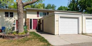 3 Bedroom townhome, Open Now, garage, 2 bathrooms, W/D Etc. 3 Bedroom townhome, Open Now, garage, 2 bathrooms, W/D Etc. Gallery 1