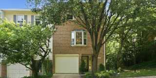 6012 CROWN ROYAL Circle Gallery 1