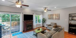 Beautiful 3 Bedroom Bridgeport Townhome! Gallery 12