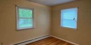 Beautiful 3 Bedroom Home in Normal! Gallery 6