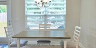 Stunning Newer, 2 Story 3/2.5 Home in a Quiet Cul-de-sac Gallery 6