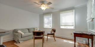 Beautiful 2 BR/1 BA Furnished Apartment Available in Downtown Charleston! Gallery 5