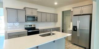 BEAUTIFUL Paired Home 3 br 2.5 ba with 2 car garage minutes from I-77 and I-40 - AUGUST MOVE IN Gallery 3