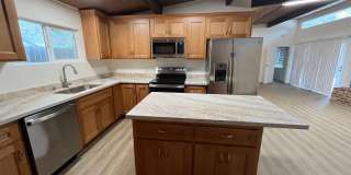 4 Bedroom 2 Bath Home in Old Davis Near Campus Gallery 6