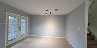 3071 Riverside Dr Gallery 4