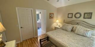 Beautiful Over Sized TURNKEY SEASONAL 2 bed 2 bath Rental on Golf Course in Polo Ridge Gallery 20