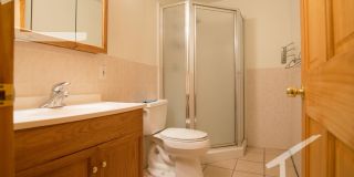 Near BU!  Massive Single Family Home over 3000 sq ft and laundry in unit! Gallery 11
