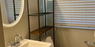 Great location in Garden District seconds from Downtown and LSU! Gallery 11