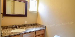 Stunning, Updated 2 Bedroom, 2 Bath House on Corner Lot! Gallery 18