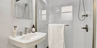 852 11th St Gallery 29