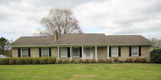 Charming 3-Bedroom Home with Country Feel & Spacious Yard Gallery 1
