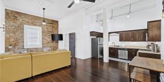 204 Conti Street Gallery 4