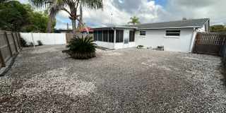 Beautiful 2 bedroom home with fenced in backyard Gallery 4