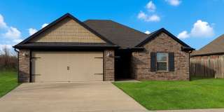 Move In Special - Beautiful Home in Bentonville - Prime Location - Close to Schools Gallery 1