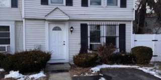 81 N Day St Gallery 1