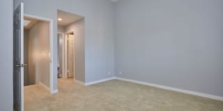 Summit At Warner Center Gallery 141