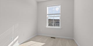 377 Tumblers Way - 1 Gallery 24