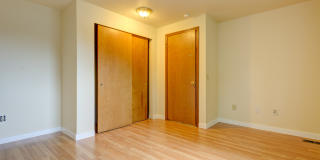 8bed, 4 BA House, Close to University Village!! Gallery 9