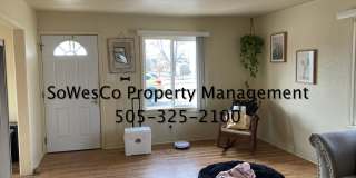 Cute 3 Bedroom Home with beautiful Kitchen Gallery 3