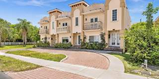 Spacious & Fully Renovated Townhome in East Hollywood – Prime Location! Gallery 1