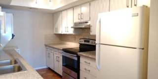 Downtown Deluxe 2 bd Penthouse! Views! NO HIDDEN FEES! Gallery 8