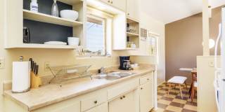 Cozy 2 bed/1 Bath house-UNFURNISHED ** Gallery 16