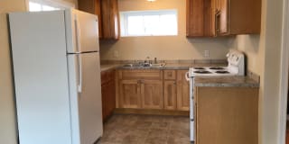 320 W Pine St - 320 1/2 Gallery 1