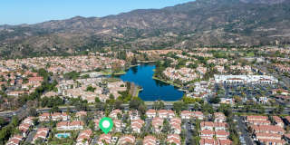 Updated & Furnished 3BR Townhome with Loft & Lake Access Gallery 36