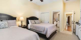 5 Warrington Place Gallery 13