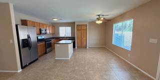 3 Bedroom House with Pool Gallery 3