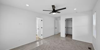 Spacious 4BR House with Beautiful Mountain Views! Gallery 10