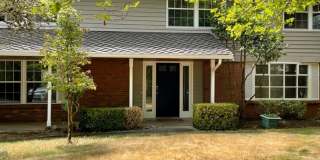 Large 4 Bedroom in Somerset Neighborhood Large 4 Bedroom in Somerset Neighborhood Gallery 1