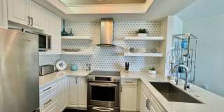 365 5th Avenue South - 303 Gallery 17