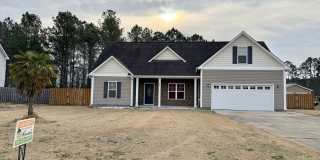 4 BR Home in Quiet Neighborhood Gallery 1