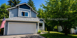 Updated 3 bed in convenient CK location with hot tub and large deck! Gallery 1