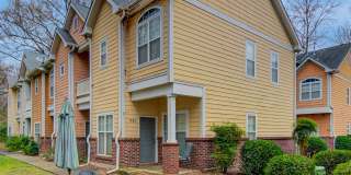 Live off Central Ave. in END UNIT 2 bed/2.5 bath Townhome (NO CARPET!) Gallery 1