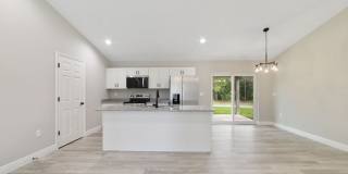 339 W Goldcoast Pl Gallery 3