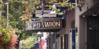 Broadway Place Gallery 15