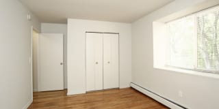 Oakland Gardens Apartments Gallery 10
