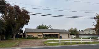 Country Living, while still in town. Gallery 1