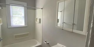 Large 2 Bedroom Duplex in prime location Weiland Park / Itailian Village / Campus Gallery 10