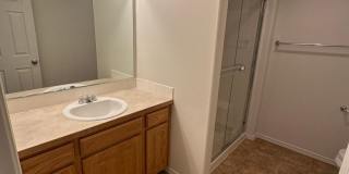 Spacious 2 bed/2.5 bath with bonus room townhome off Road 68 Gallery 25