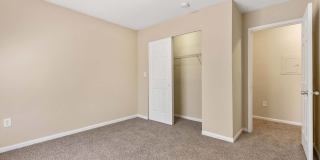 Alexander Crossing Apartments & Townhomes Gallery 18