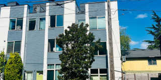Modern 3-Bedroom Townhome with AC & Assigned Parking in Judkins Park / Central Area Modern 3-Bedroom Townhome with AC & Assigned Parking in Judkins Park / Central Area Gallery 1