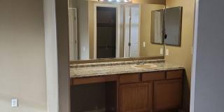 4 bed Single Family Home Close to Iron Springs Elem. Gallery 8