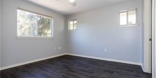Stunning Renovation - New Hardwood flooring, tile in Kitchen. Granite countertops, breakfast bar Gallery 16