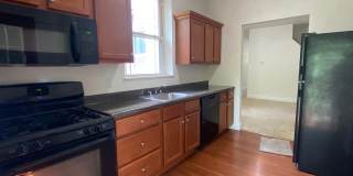 2BR Townhouse with Fully Equipped Kitchen  W/D Included! Great Location! Call Now! Gallery 1