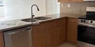 2950 SW 3rd Ave Gallery 5