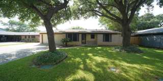 Updated Northeast Park Home Near Loop 410 - Realtor Commission: $500 Gallery 3